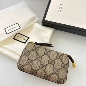 SOLD - Gucci Supreme GG Monogram Key Pouch Case